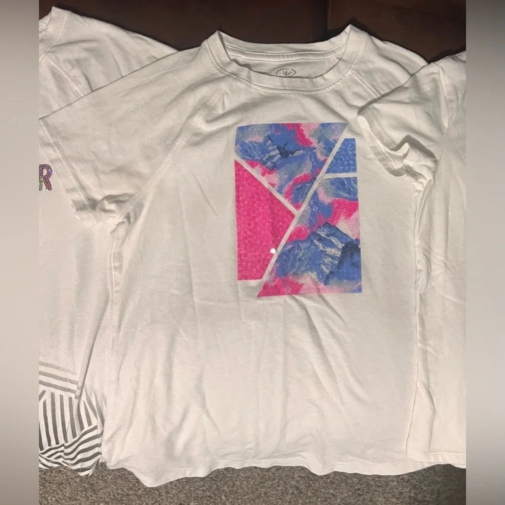 3 FOR 1: Kids White Graphic T-Shirts Set! Size 10.